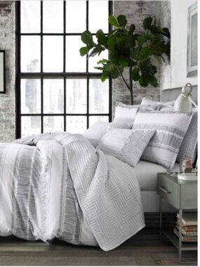 City Scene 150 Thread Count Comforter Sets, Twin with Sham